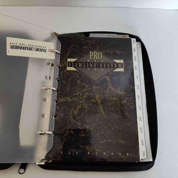 Dayrunner Black Zippered Planner - Picture 9 of 16